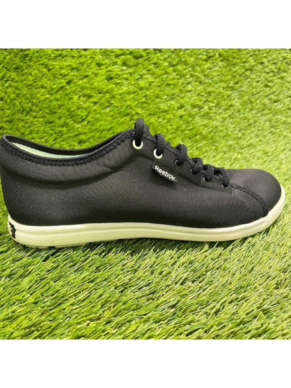 Reebok Skyscape Runaround Womens Size 7 Black Athletic Walking Shoes Sneakers